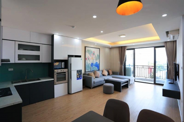 *Bright Spacious and elegant 2 BR flat for rent in Tay Ho near Flower Market, Interesting Price*